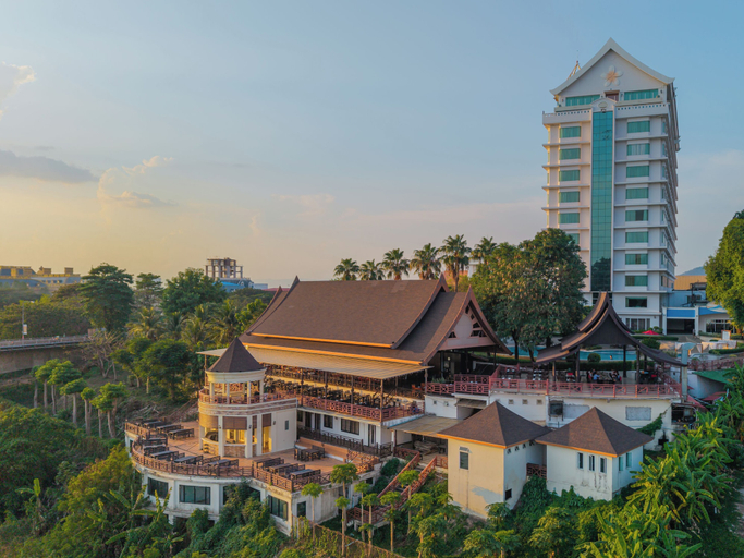 Exterior & Views 2, Champasak Grand Hotel, Pakxe