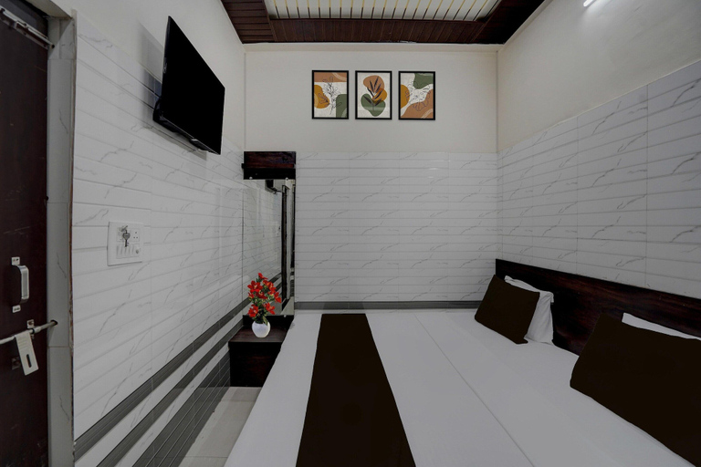 Room 3, Deluxe Krishna Janam Bhoomi, Mathura