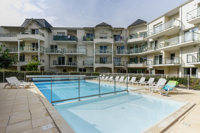 Pool 5, Family Apartment Near Marina, Vendée