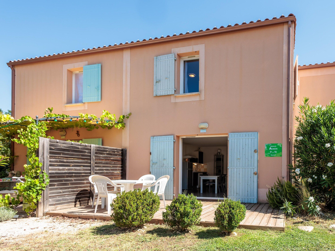 Balcony 2, Duplex Holiday Home With Terrace, Vaucluse