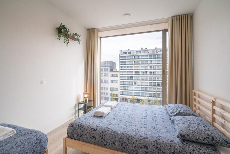 Room 5, 12 Guests Stylish Apartment in Antwerp, Antwerpen