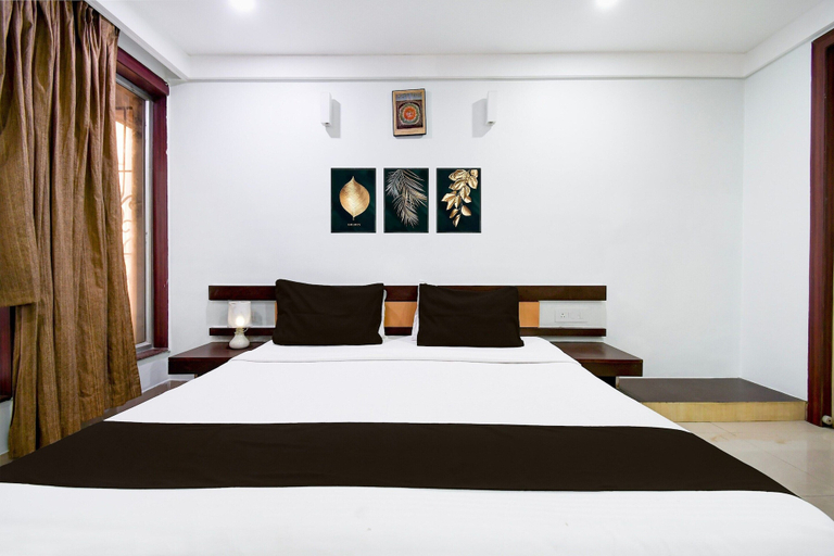 Room 5, Suite Bhawan Former Madhulika, Dhanbad