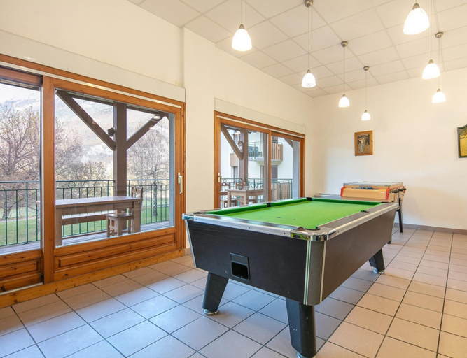 Game room 3, Nature-focused 5-guest Studio, Haute-Savoie