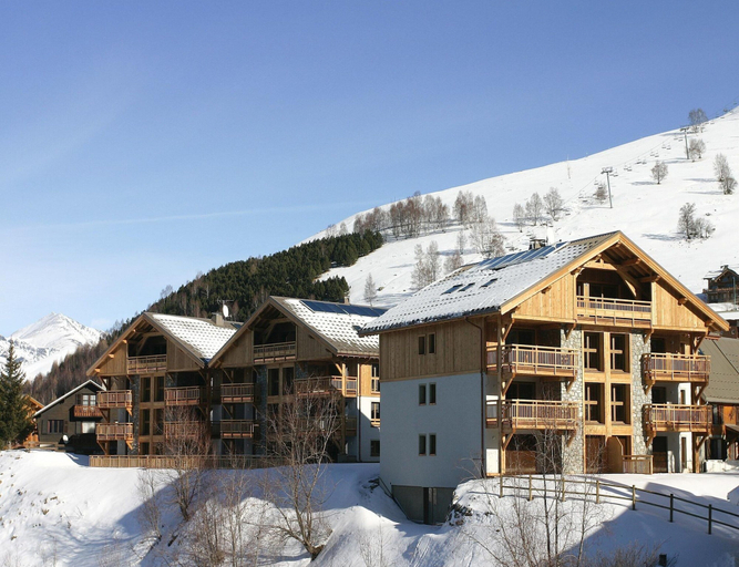 Exterior 4, Alpine Apartment for a Family of 6, Isère