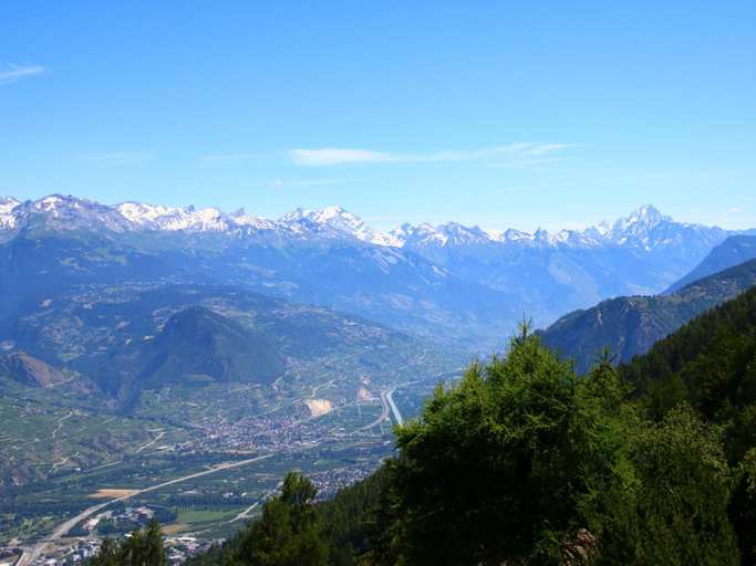 3, Luxury apartment in the heart of valley, Sion