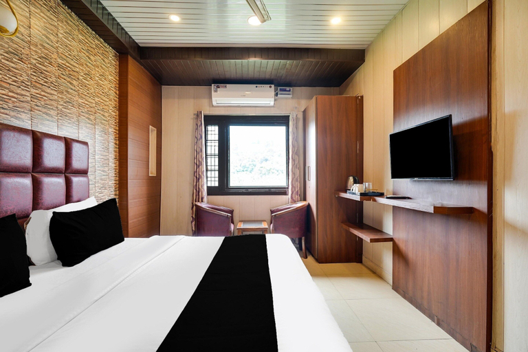 Room 3, Classic With Balcony Aviral Residency, Dehradun