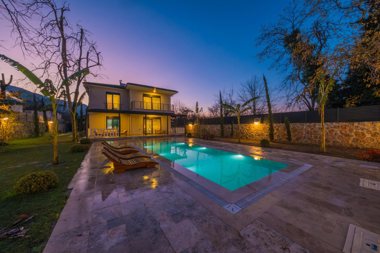 Pool 4, Luku Villa