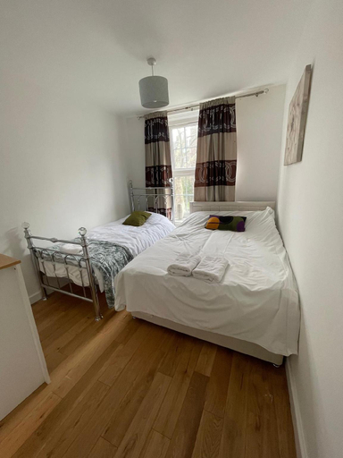 Bedroom 5, Charming 2 Bedroom Apartment in Central London, London