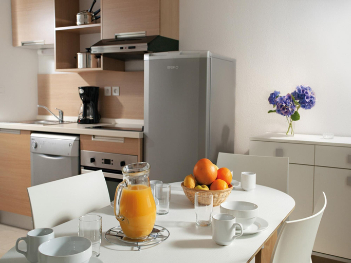 Private kitchen 4, Brittany Golf Cottage for 4, Morbihan