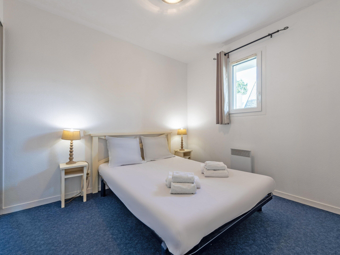 Room 2, Beach Stay With Pool for 6, Finistère