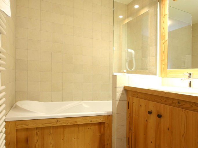 Bathroom, Appartment in Vaujany, Isère