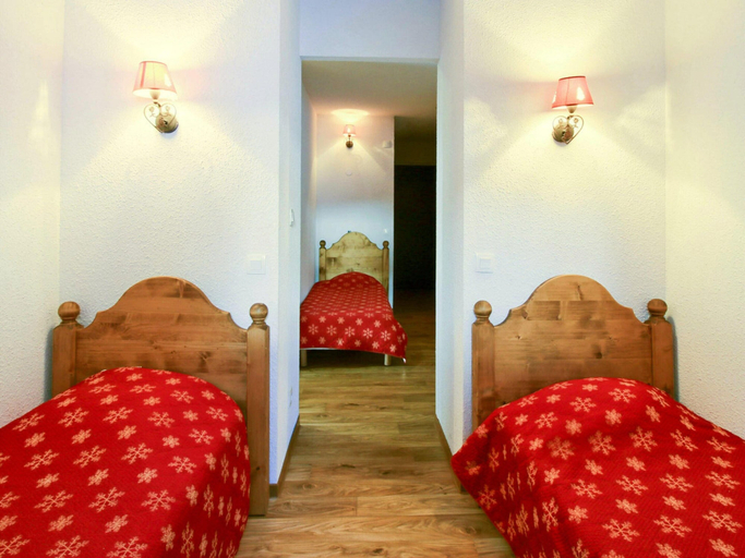 Room 2, Spacious Alpine Stay for Seven, Alpes-de-Haute-Provence