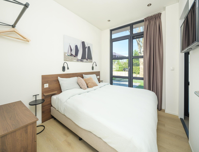 Room 3, Detached 2-guest Home Near Beach