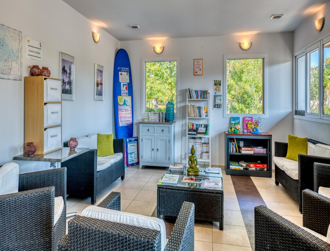 Game room, Spacious Forest Stay for 6, Landes
