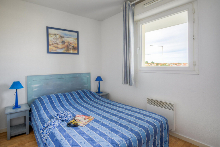Room 3, Coastal Apartment Near Marina, Vendée