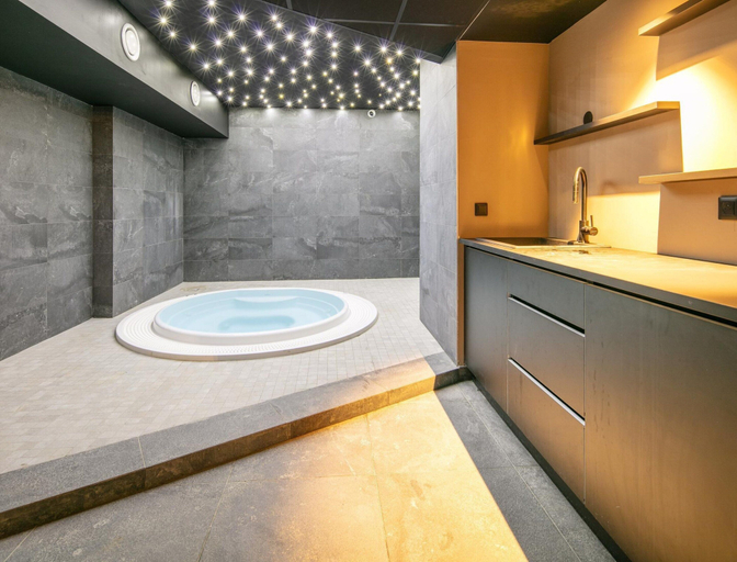 Bathroom 3, Cozy Stay With Sleeping Alcove, Isère