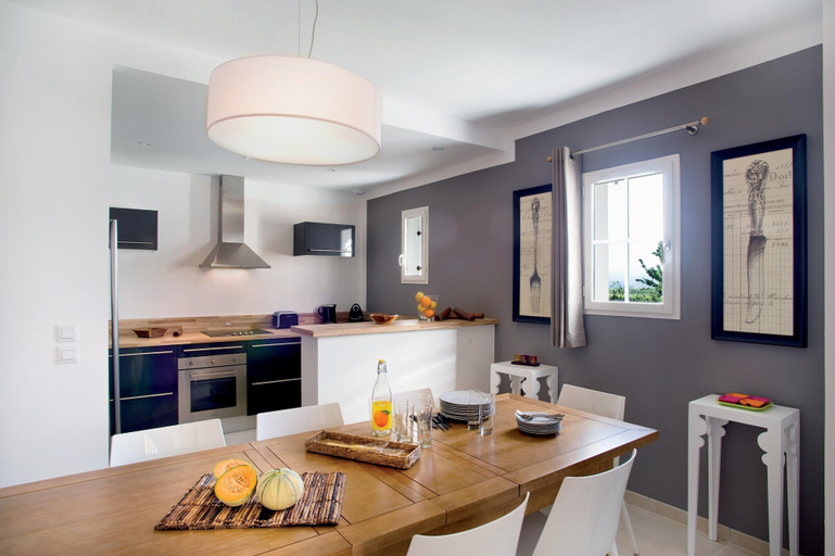 Dining, Gorgeous Villa for 8 People With Pool, Vaucluse
