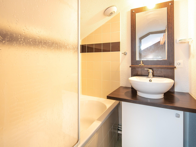 Bathroom, Attic Apartment With Alpine Charm, Isère