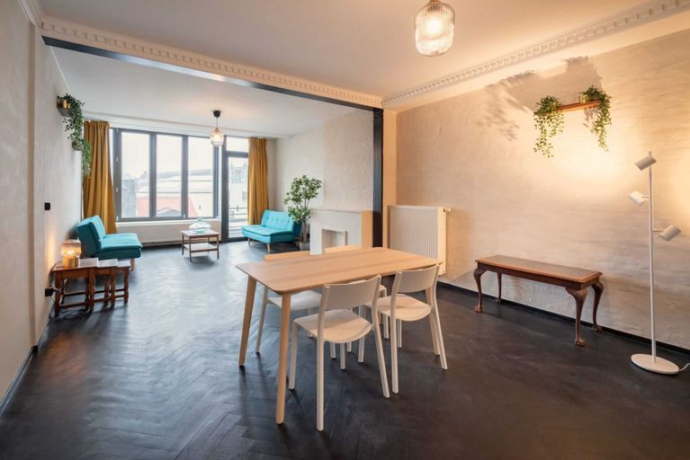 Dining 4, Grand Central 2BR Apartment Sleeps 14, Antwerpen