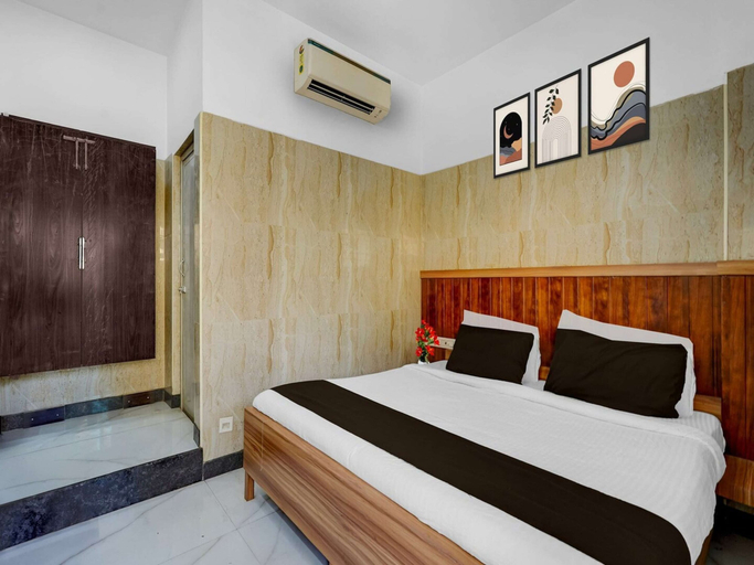 Room 3, Saver Double Royapettah Clock Tower RKH, Chennai