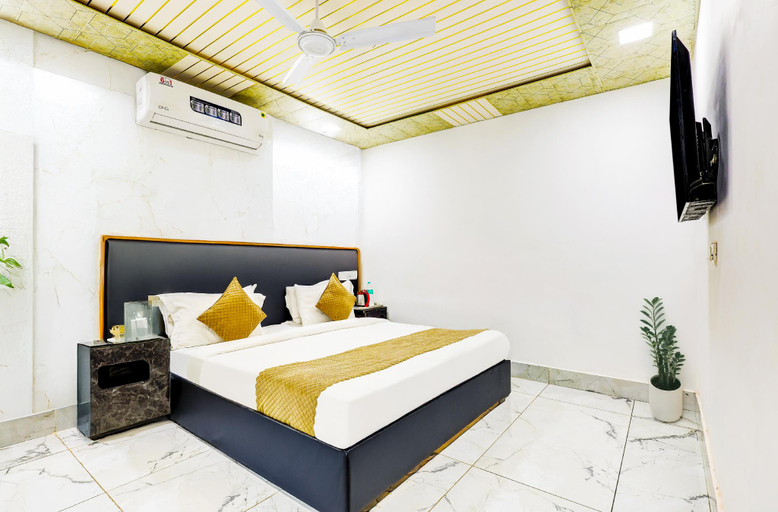 Bedroom 4, Mauryan Signature hotel Devli Khanpur, Delhi