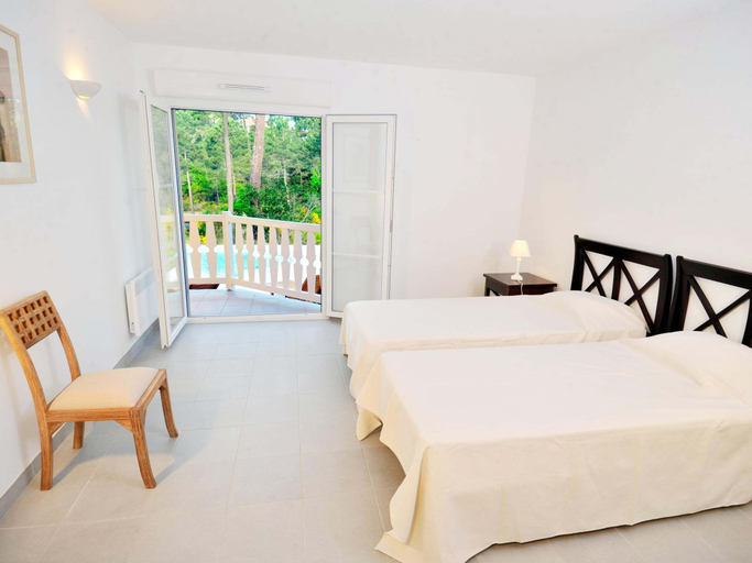Room 2, Luxury Golf & Ocean Villa Escape, Gironde