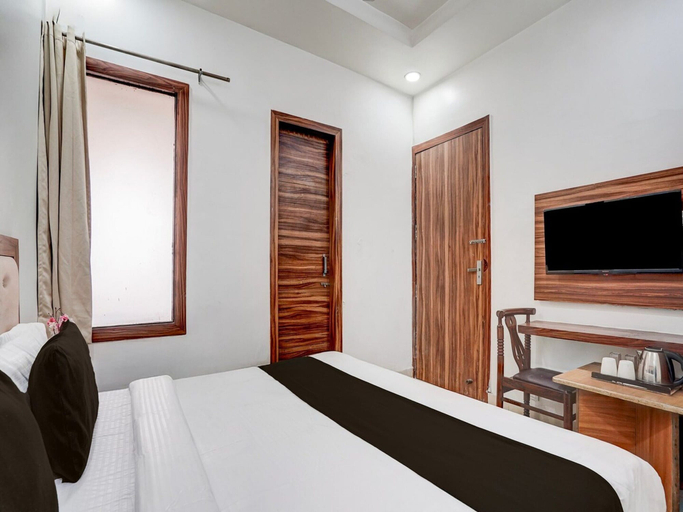 Room 4, Deluxe Hotel TR, Amritsar