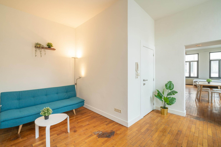Others 5, Lively City Getaway for 10 Near Meir, Antwerpen