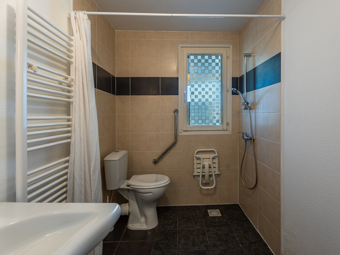 Bathroom 3, Apartment in Lacanau Near Beach, Gironde