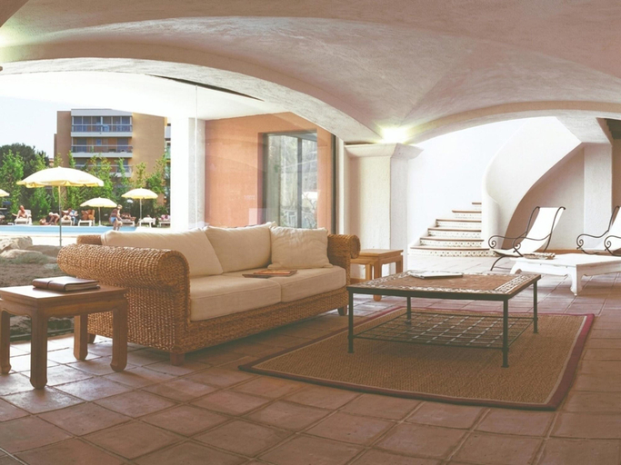 Reception 2, Family Suite With Pool Access, Var