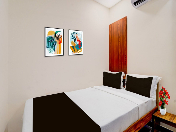 Room 5, Collection O New Theni Bus Terminal, Theni