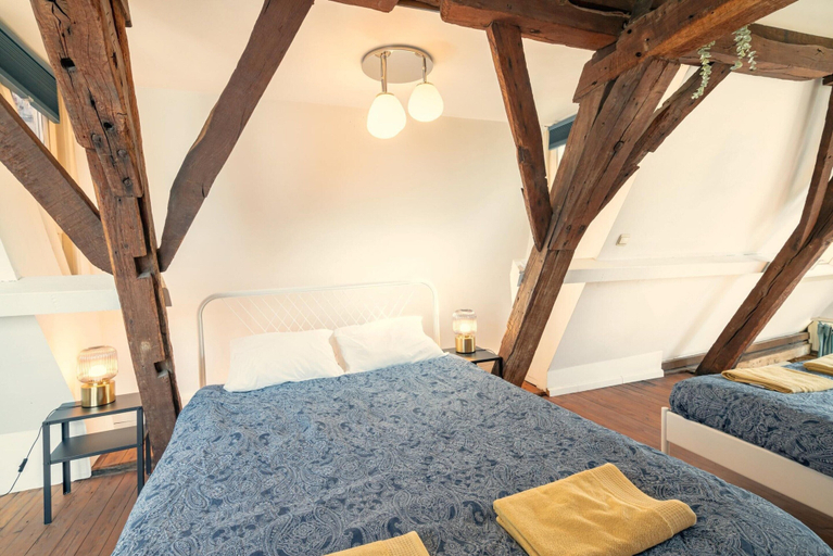 Room 2, Spacious Duplex in Antwerp Old Town, Antwerpen