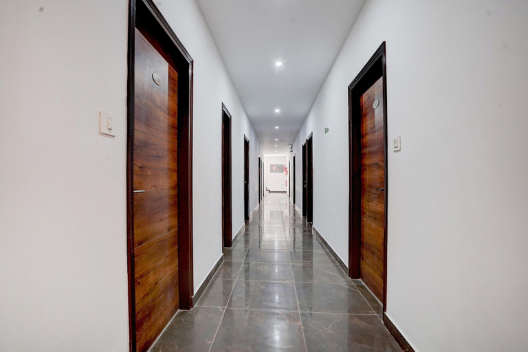 Interior 2, Collection O Zirakpur Bus Terminal, Sahibzada Ajit Singh Nagar