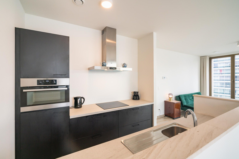 Private kitchen 2, Central City Haven for 10 With Terrace, Antwerpen