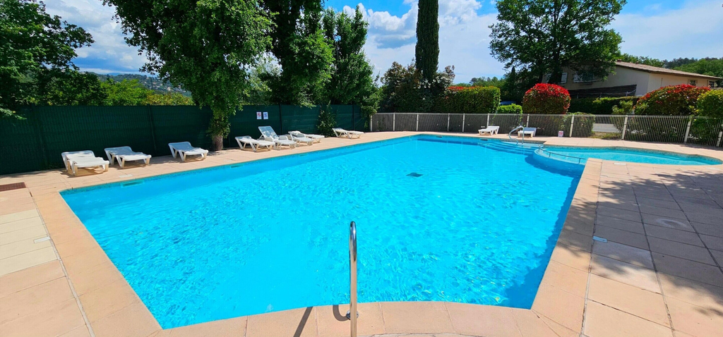 Pool 5, Duplex in Tourrettes With Pool Access, Var