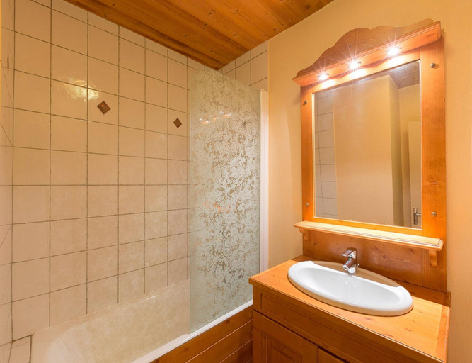 Bathroom, Alpine Studio With Balcony, Isère