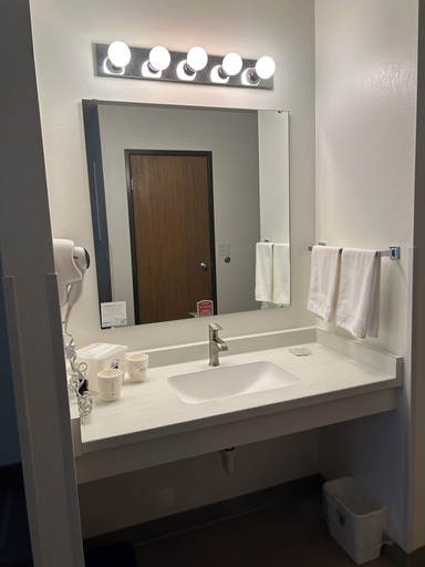 Bathroom 4, Super 8 by Wyndham Montpelier, Bear Lake