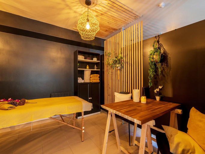 Spa treatment 3, Atlantic Coast Family Apartment, Landes