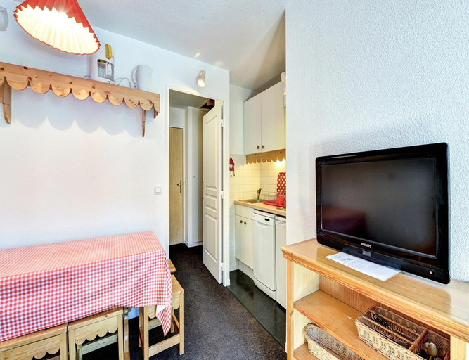Private kitchen, Spacious Mountain Stay for 7, Hautes-Alpes