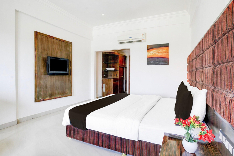 Room 2, Townhouse Bharuch Railway, Bharuch
