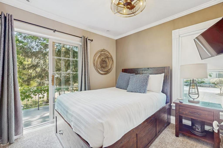 Bedroom 4, Ivy Manor, Allegan