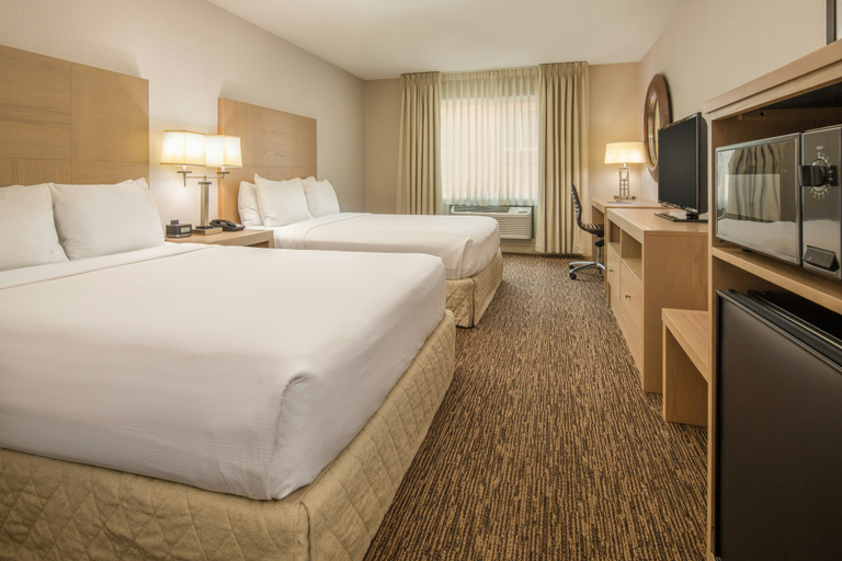 Bedroom 3, DoubleTree by Hilton Portland - Tigard, Washington