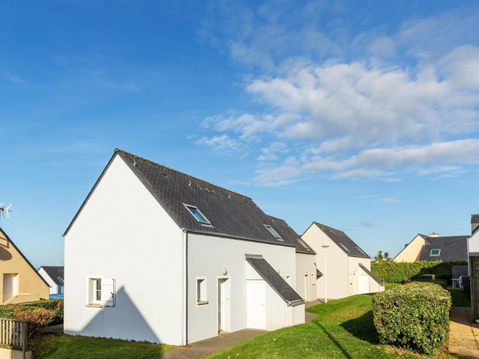 Exterior 4, Apartment with Heated Indoor Pool, Finistère