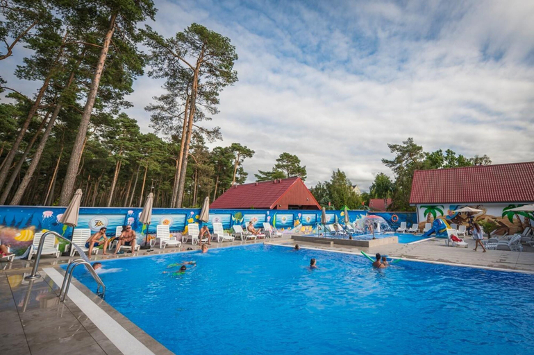 Pool 2, Two-story Holiday Home for 4 People, Summer Pool, Lębork
