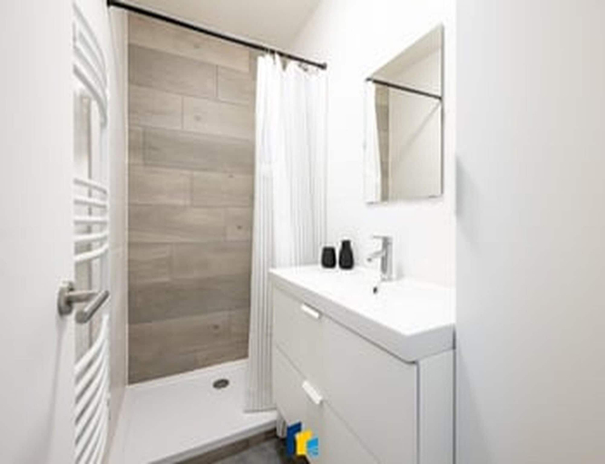 Bathroom, Beachside Stay for 4 in Blankenberge, West-Vlaanderen
