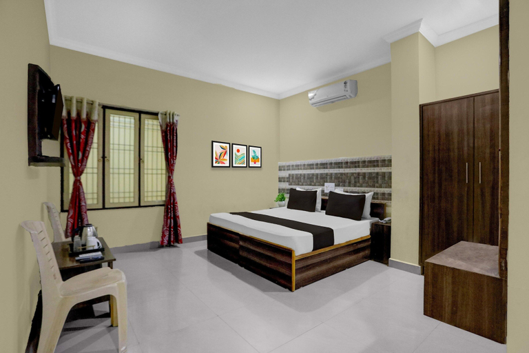 Room 4, Deluxe Hasini Celebrations, Krishna