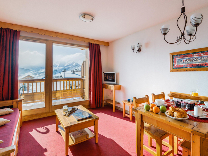Living room 2, Mountain Escape in La Toussuire, Savoie