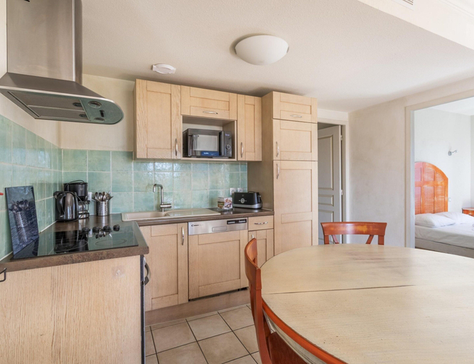 Private kitchen, 3-bedroom Provencal Retreat for 8, Var