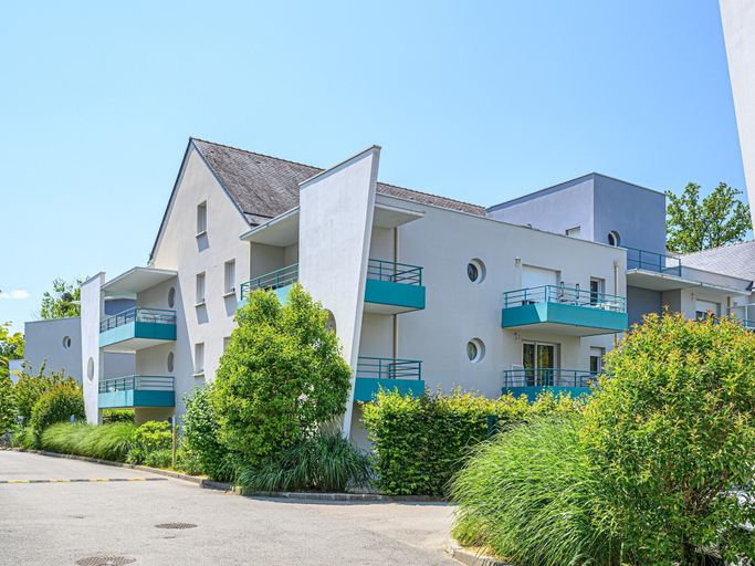 Exterior 2, Vannes Apartment with Balcony for 4, Morbihan