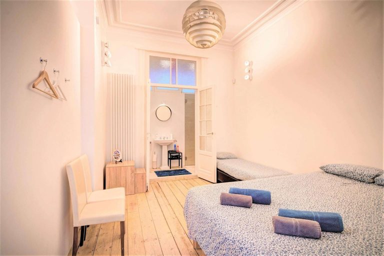 Room 3, Charming Bright Stone Lodge, Antwerpen